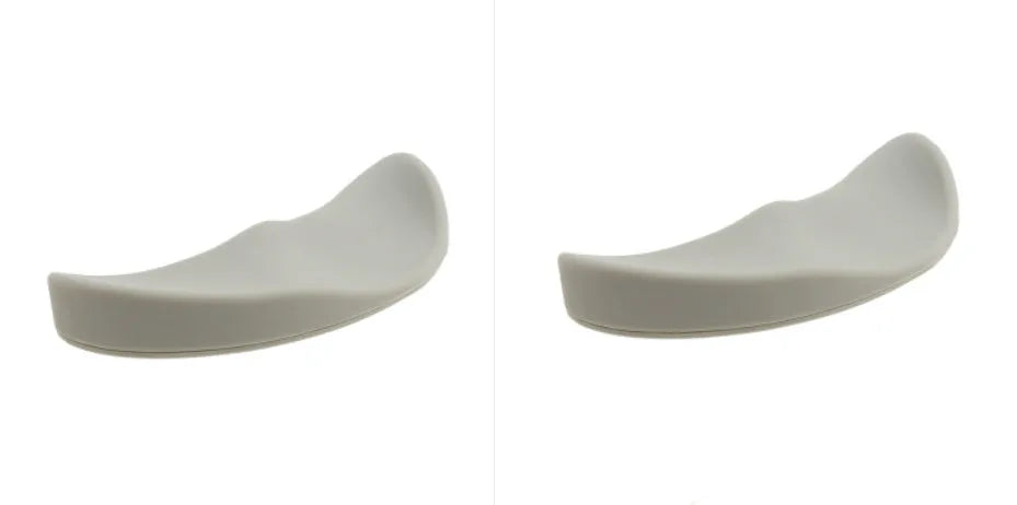 Ergonomic silicone gliding mouse wrist rest for right-handed use, black, 10 x 4.5 x 5 cm, on desk with computer mouse