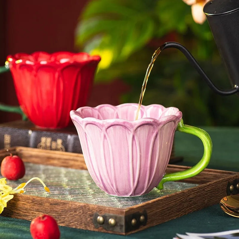 Pastoral style ceramic breakfast cup with handle, 500ml capacity, in red or purple pattern.