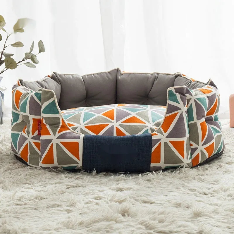 Round cloth pet bed in diamond lattice pattern for dogs and cats