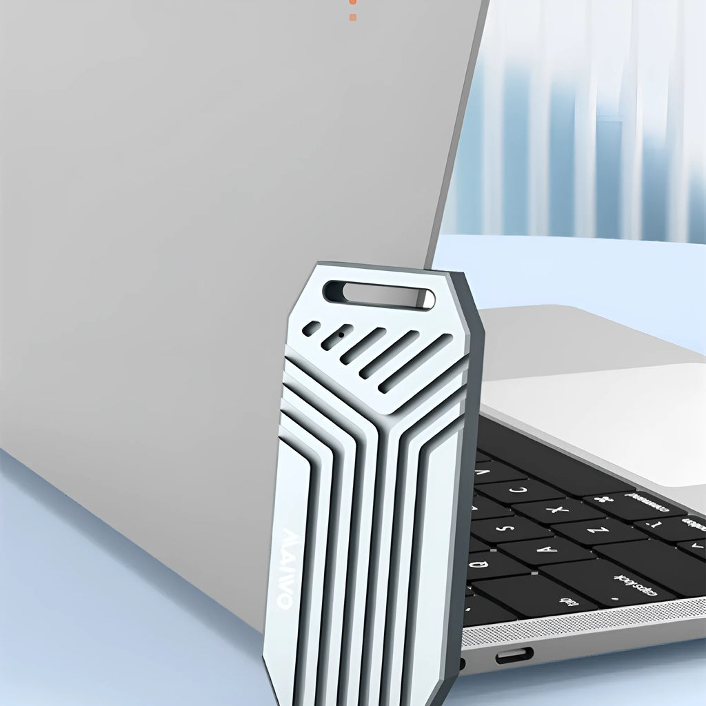 Thunderbolt 4 external SSD enclosure with aluminium case and cooling fan for M.2 NVMe drives