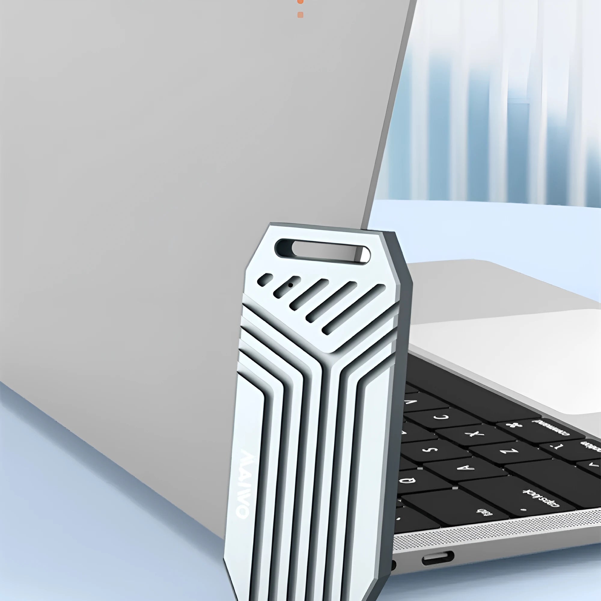 Thunderbolt 4 external SSD enclosure with aluminium case and cooling fan for M.2 NVMe drives
