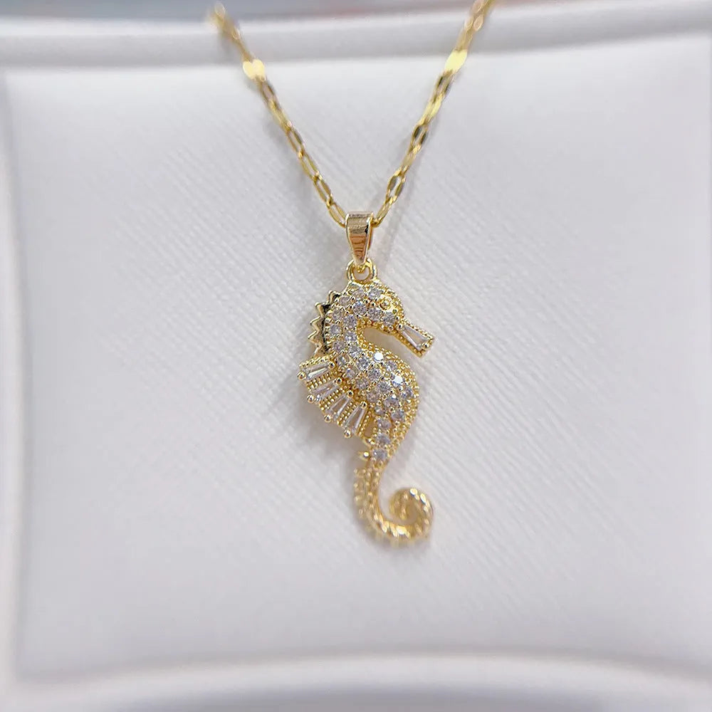 Gold seahorse pendant necklace with twisted titanium steel chain and copper pendant, 31-40cm