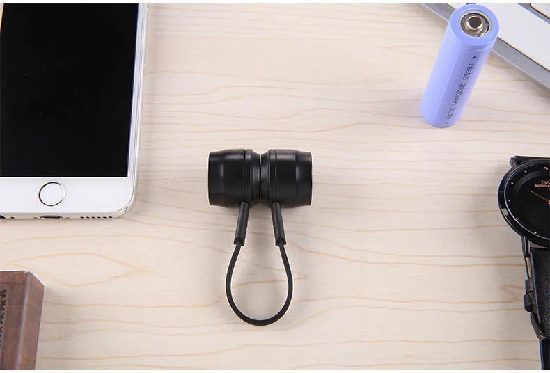 Mini portable keychain charger for mobile phones with lithium battery emergency power