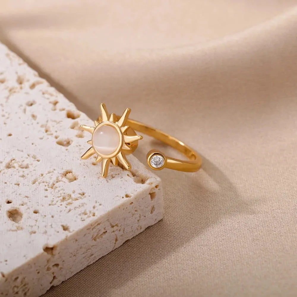 Adjustable copper decompression ring with 360-degree rotation in gold finish
