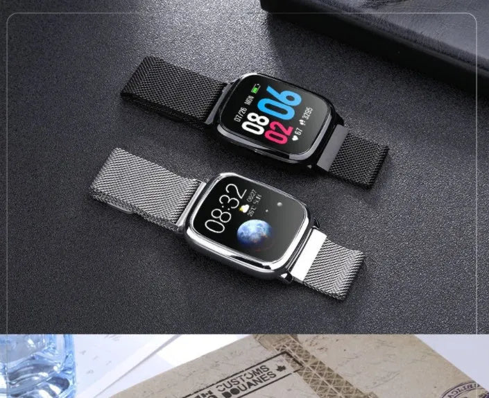 Black or silver smart pedometer watch with temperature measurement and 1.3-inch colour screen