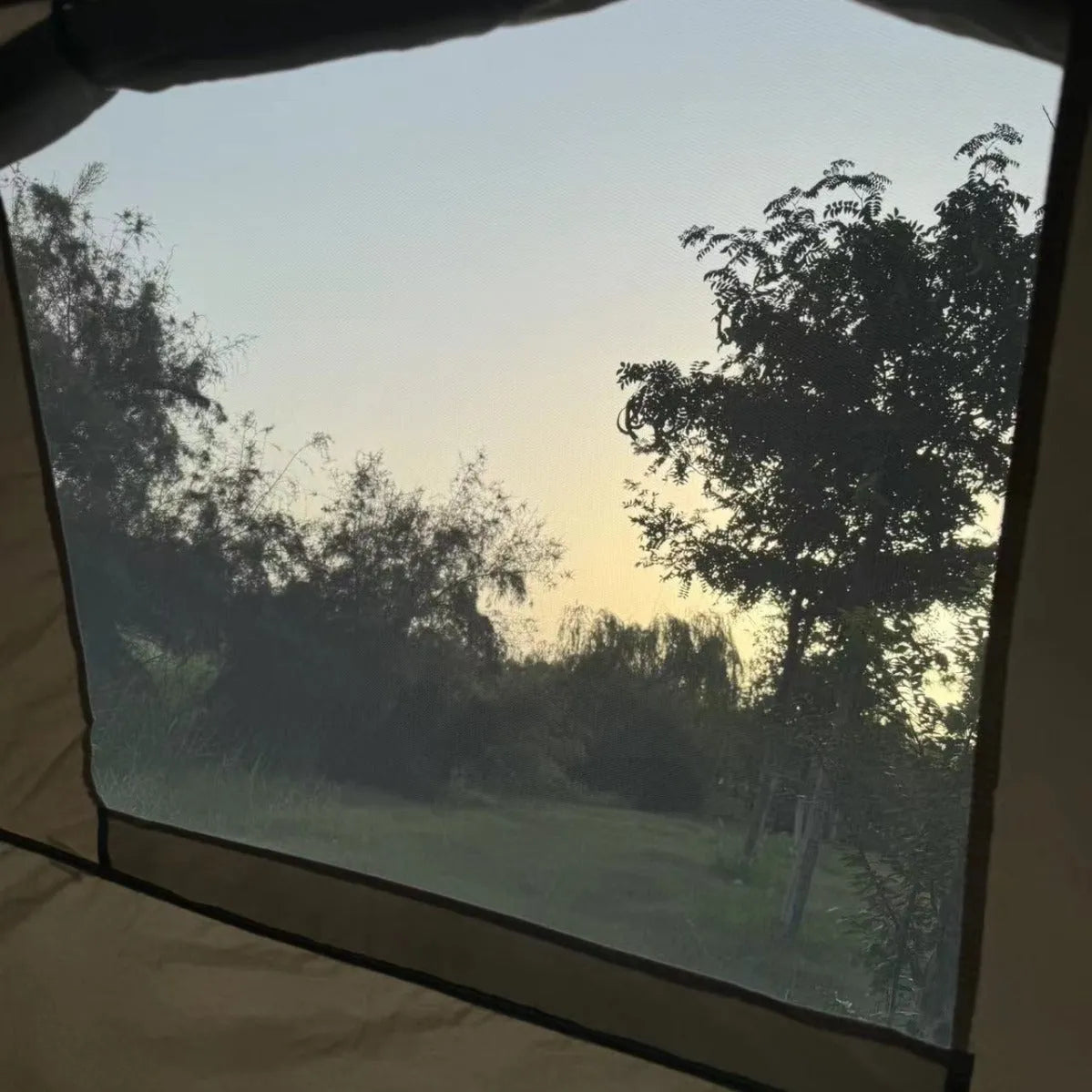 Outdoor automatic quick opening tent in quicksand gold for camping, large size 210x190x135cm