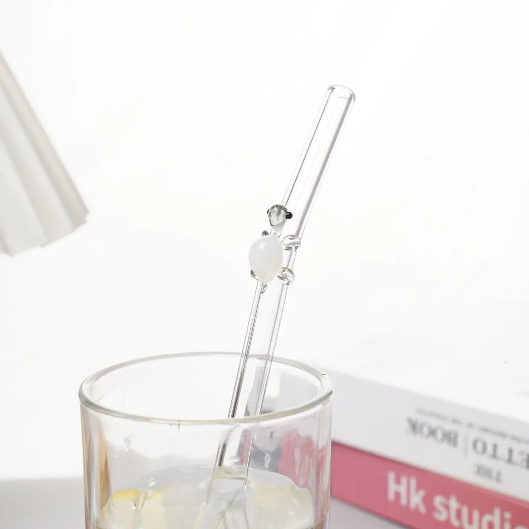 Turtle-shaped high borosilicate glass elbow straw for children in assorted colours