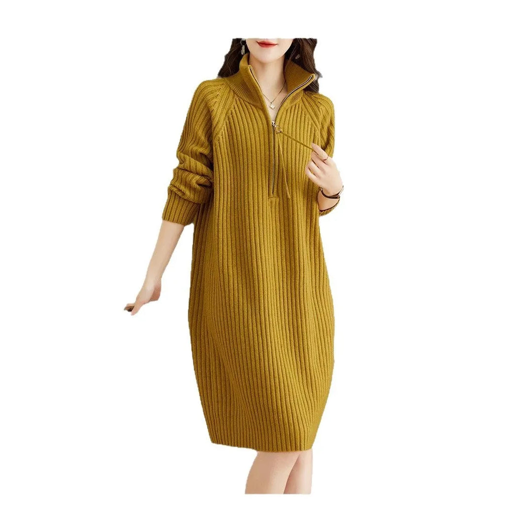 Woolen skirt with half zip closure and stand collar in casual midi length with loose fit