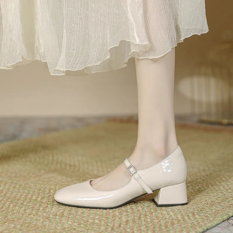 Square toe patent leather Mary Jane shoes with pearl buckle, mid heel, Black colour