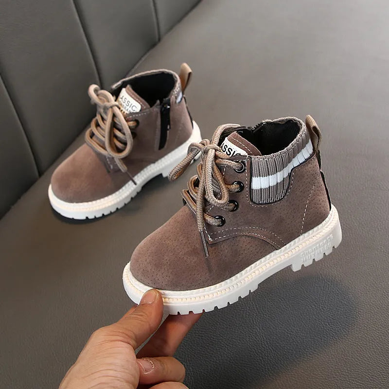 Children's Martin snow boots in solid colour with side zipper, synthetic leather upper, rubber sole