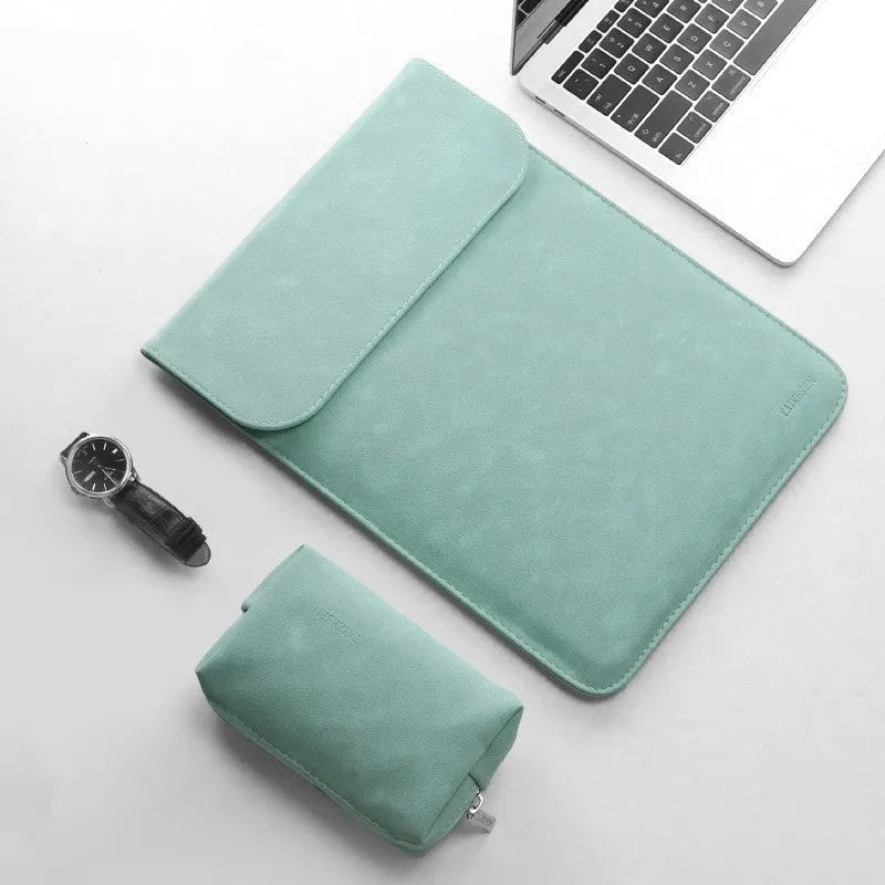 Black fleece flanged laptop liner pack suitable for 14 inch laptop dimensions 375x268mm