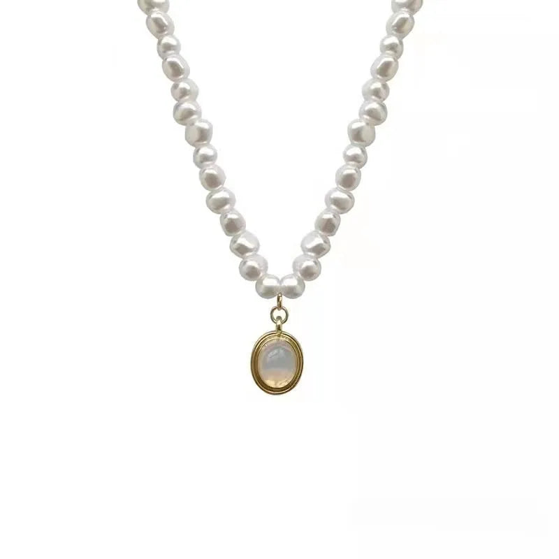 Adjustable French Court vintage style necklace with geometric pendant on alloy chain