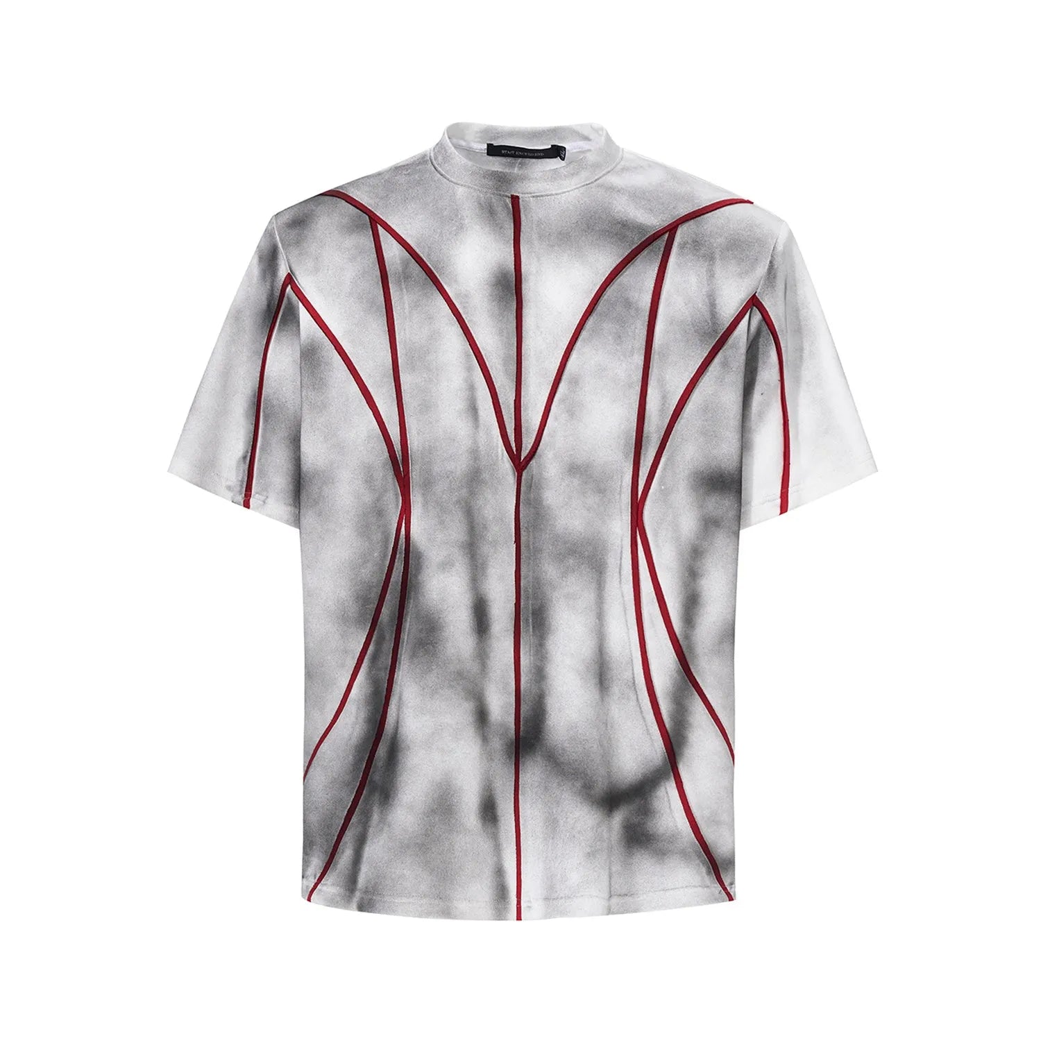 Padded shoulder short sleeve T-shirt with three-dimensional line patchwork and round neck collar