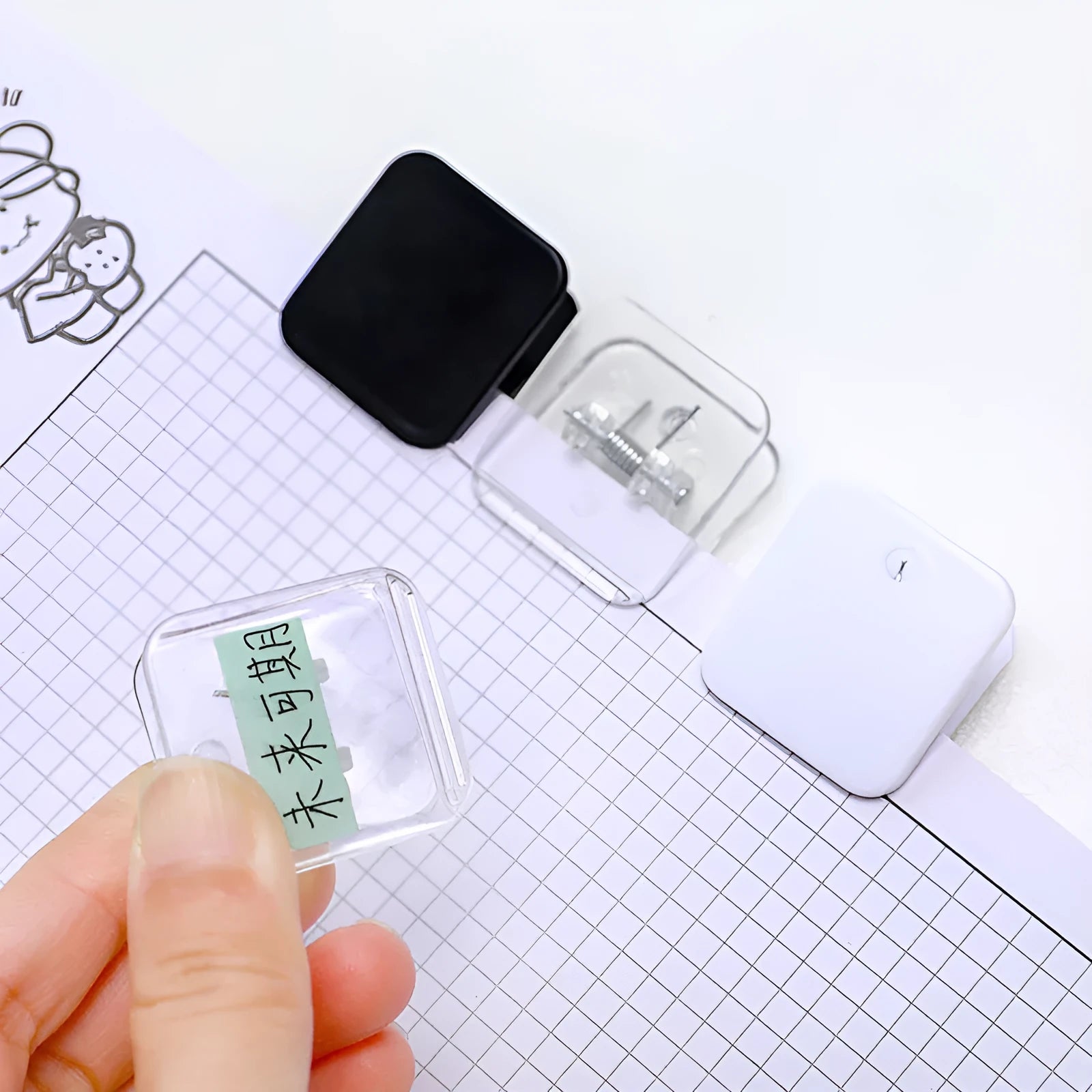 Small square plastic photo note holder in black, white or transparent colour