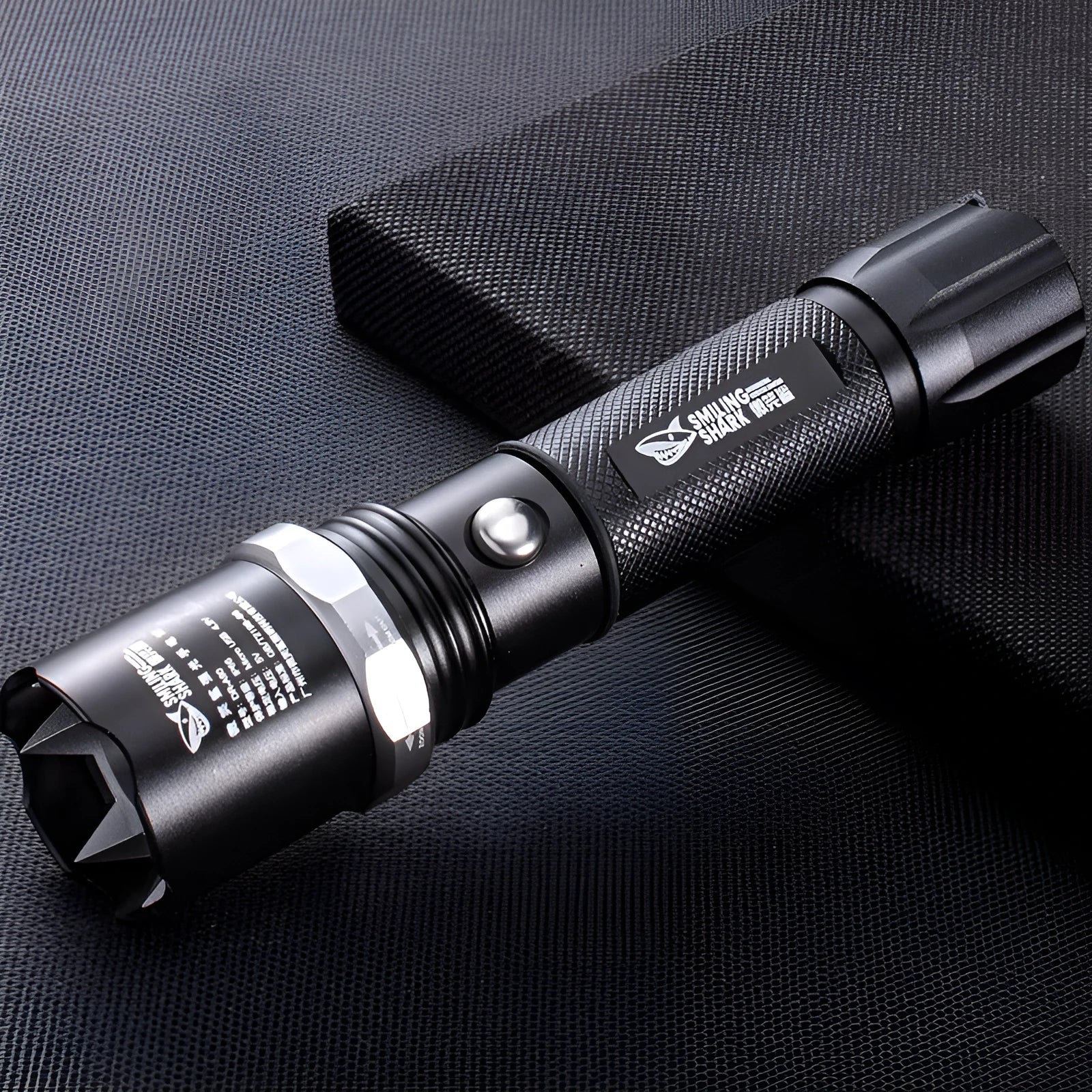 Rechargeable LED flashlight with aluminium alloy body, black colour, 5W LED light