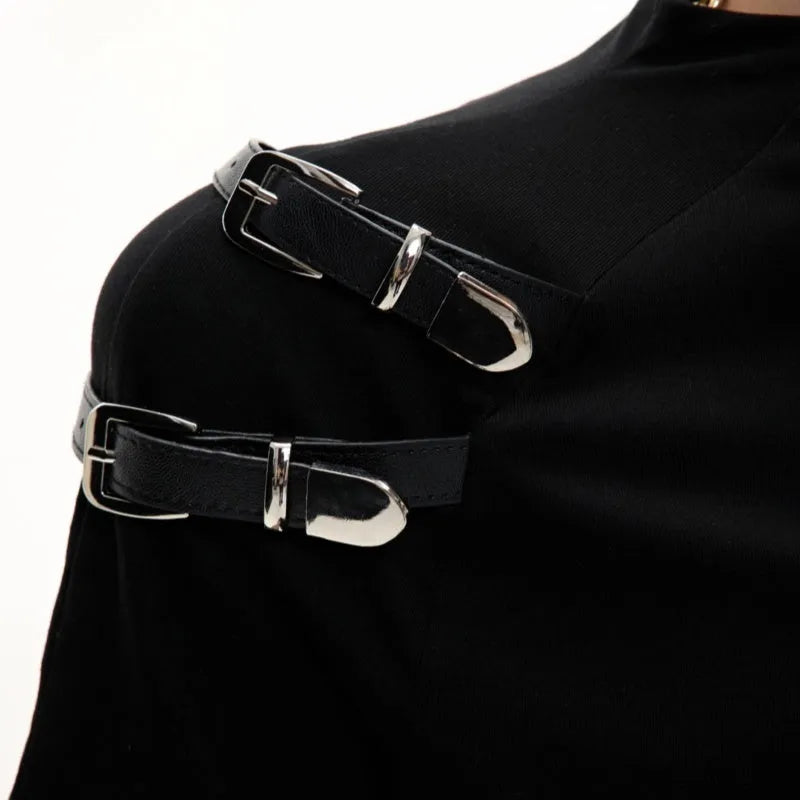 Men's slim fit cotton T-shirt with metal belt design and small stand-up collar in black and white options