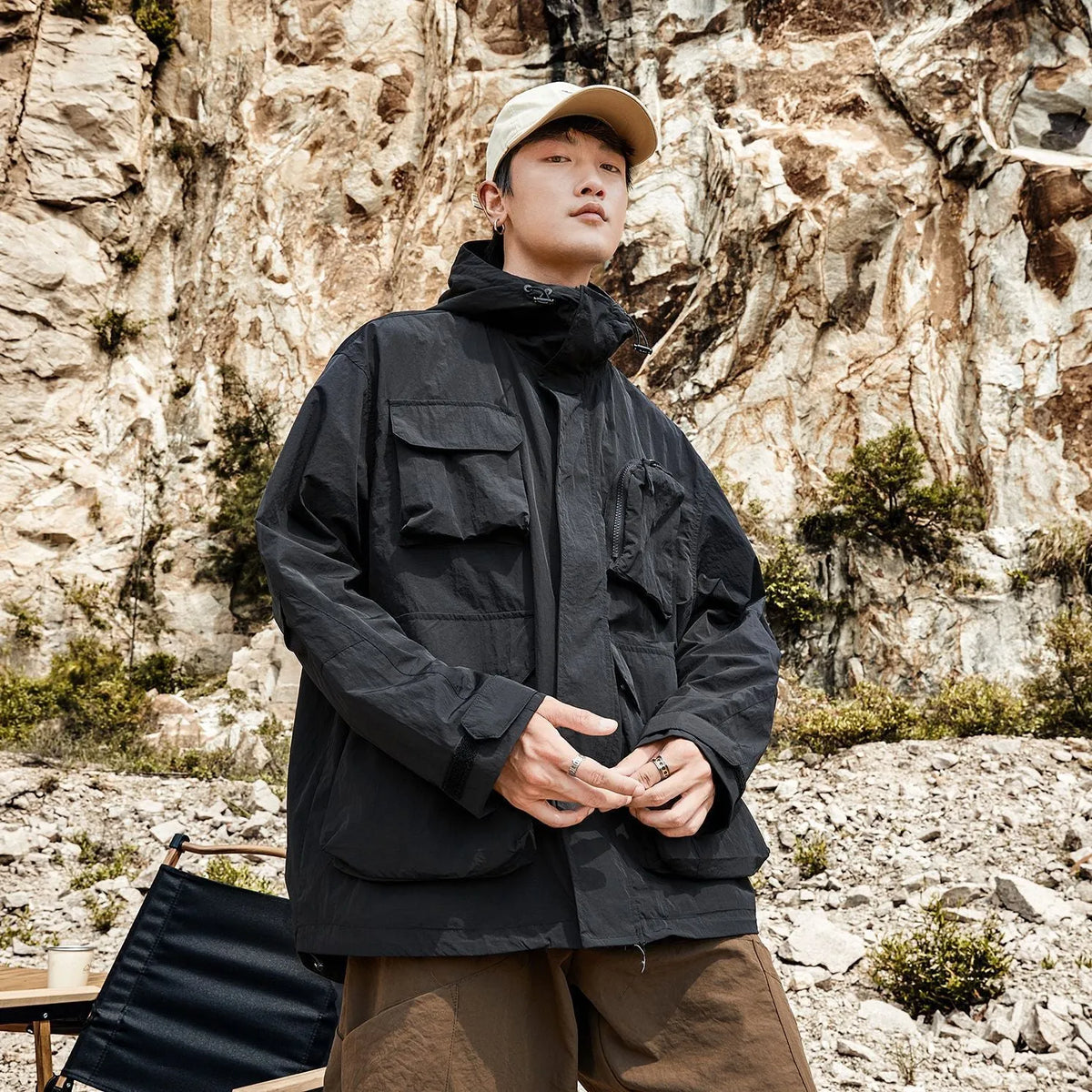 Men's loose fit jacket in black, green, or beige with 3D patch pocket, long sleeves, sizes S-3XL