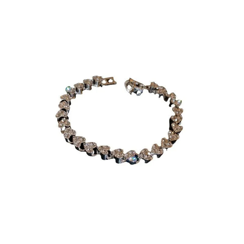 Love Personalized Bracelet for Women Silver Heart Shape Fashion inlaid Zircon Travel Commemoration Gift Metal Women's Bracelet