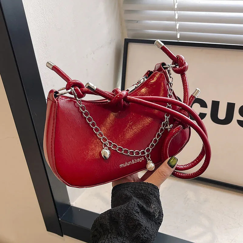 PU one-shoulder crossbody commuter bag horizontal square shape with chain accent in black