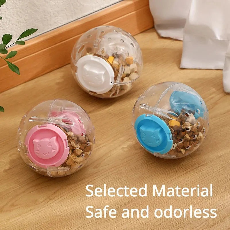 Blue slow feeding ball for dogs and cats with food leakage design, 11.5cm diameter