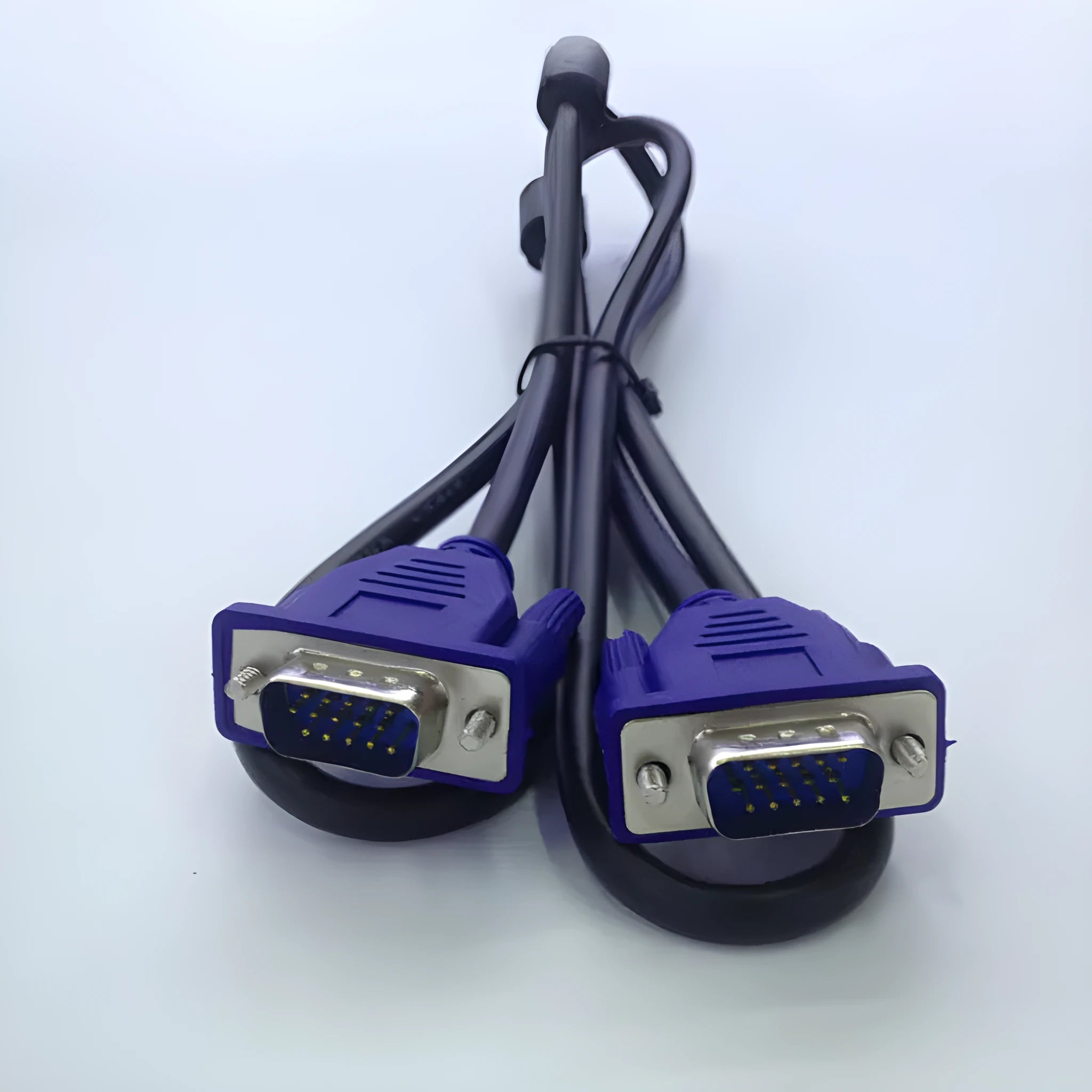 Black VGA cable with blue moulded head and nickel-plated terminals for computer to monitor connections