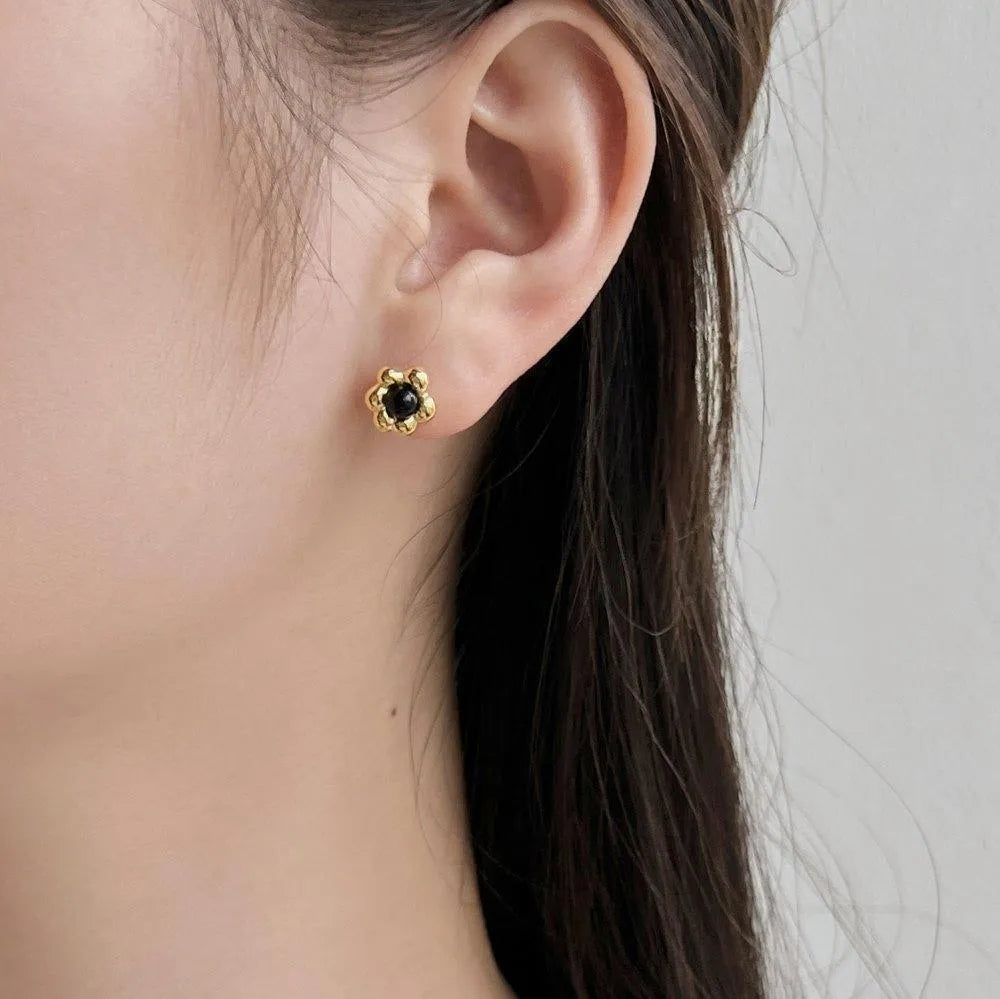S925 sterling silver black agate flower ear studs in gold colour simple French retro style for women