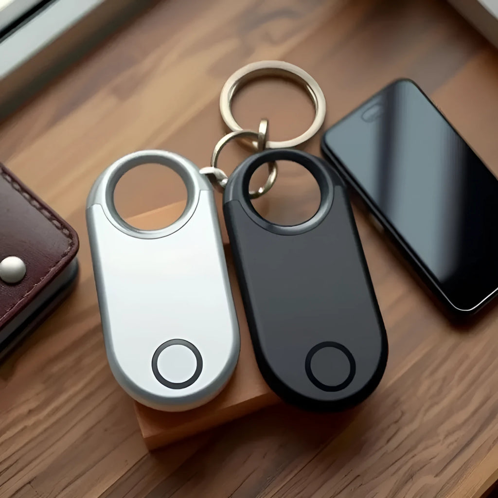 GPS anti-loss tracking device for pets and children with USB charging port