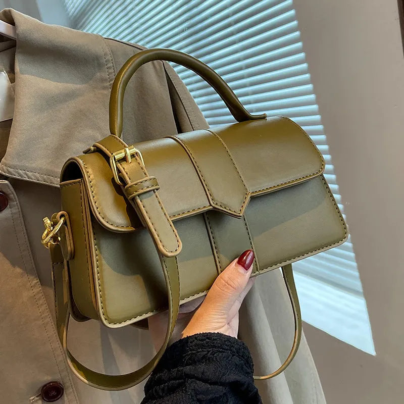 Women's horizontal square messenger bag in PU material with internal file organisation