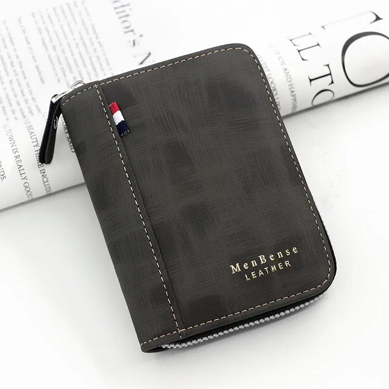 Men's retro short clutch wallet in polyurethane leather with synthetic leather lining, square vertical shape, six colour options