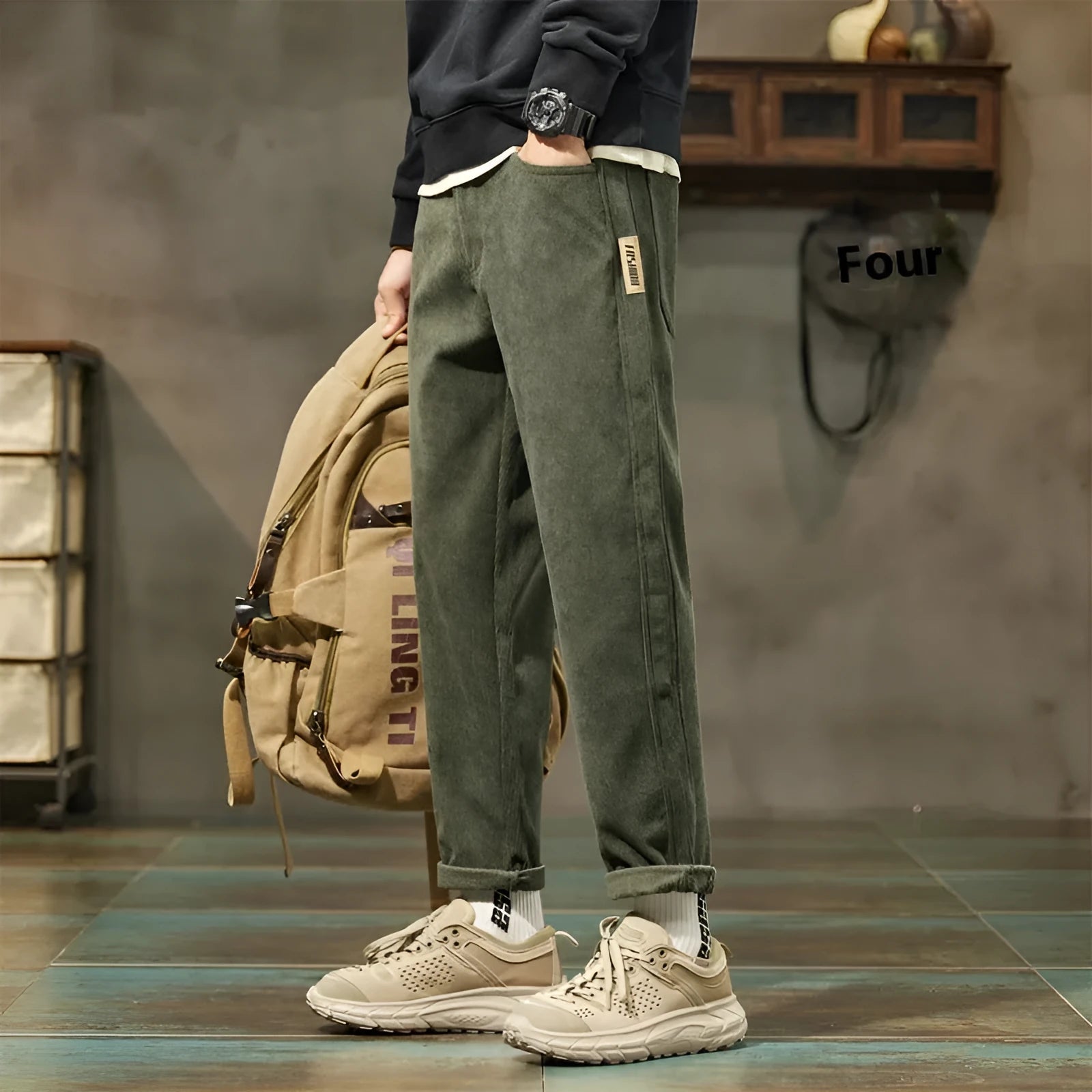 Corduroy men's straight-leg casual trousers in tapered street fashion style with mid-waist design