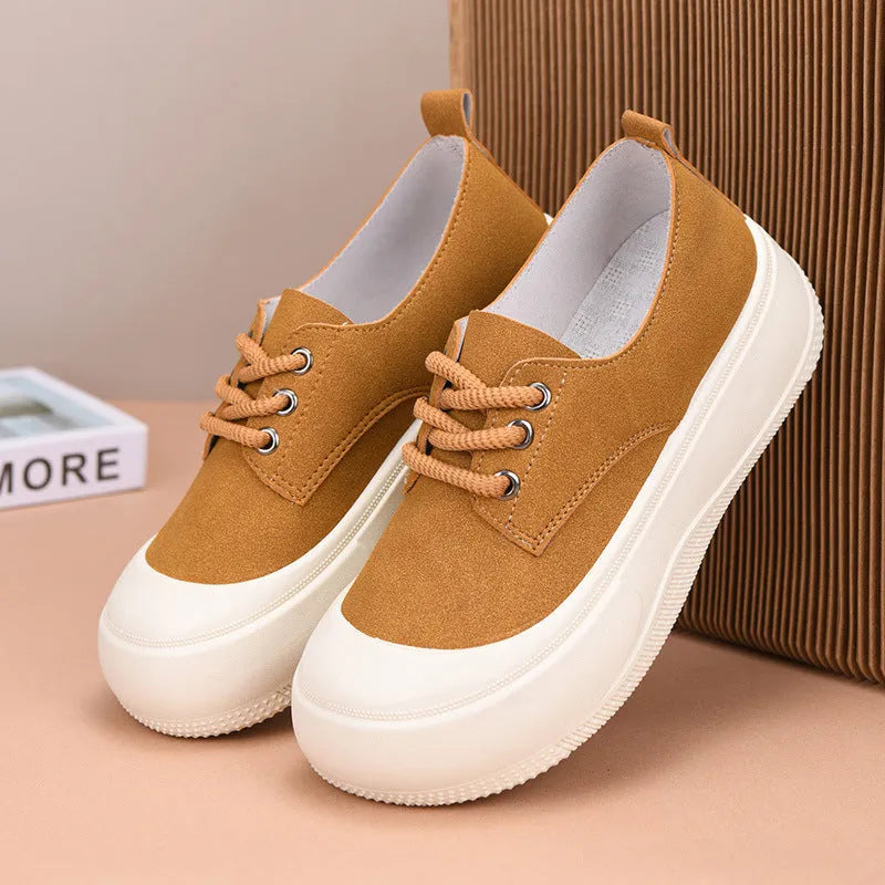 Women's camel suede platform loafers with 4CM height, round toe and front lace-up.