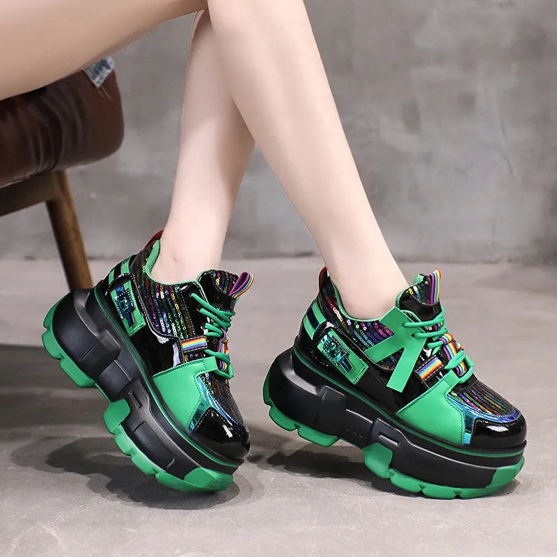 Women's casual lace-up shoes in patent PU leather with colour block pattern, round toe, and mid heel