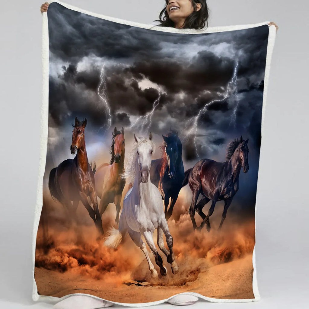 Black horse themed Sherpa fleece blanket with hemmed edges, available in 130x150cm and 150x200cm
