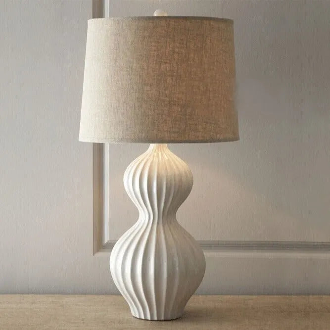 Jingdezhen ceramic table lamp with fabric shade in American country style.