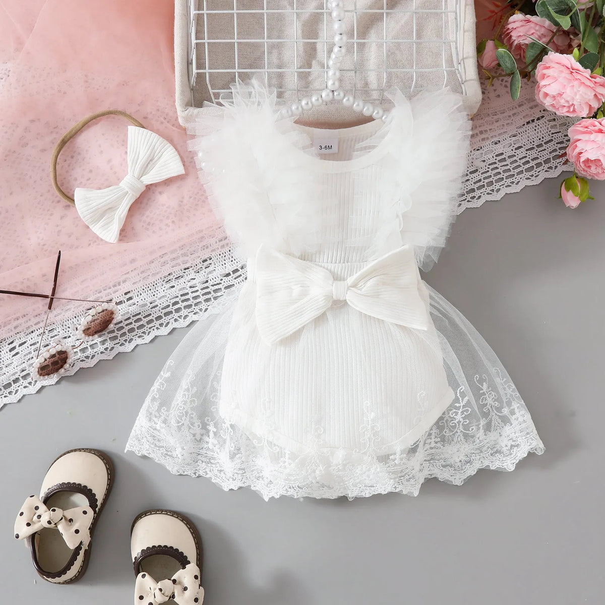 Baby sleeveless leotard bodysuit with bow and hairband, knitted polyester, white or pink, sizes 0-3M to 12-18M
