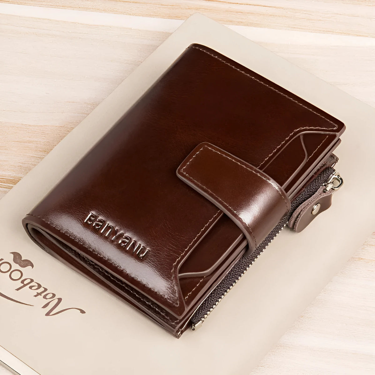 Vintage men's genuine leather anti-theft RFID wallet in brown oil wax bifold style