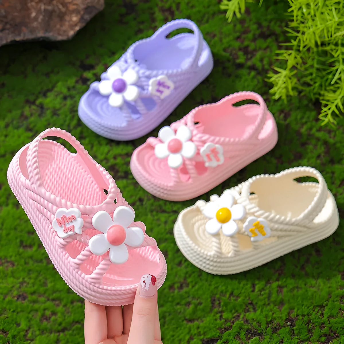 Girls' EVA summer sandals in pink with letter pattern, flower detail, and non-slip sole