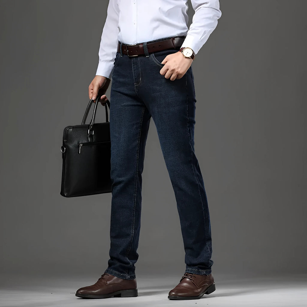 Men's stretch denim loose fit jeans in black or blue colour for autumn winter wear