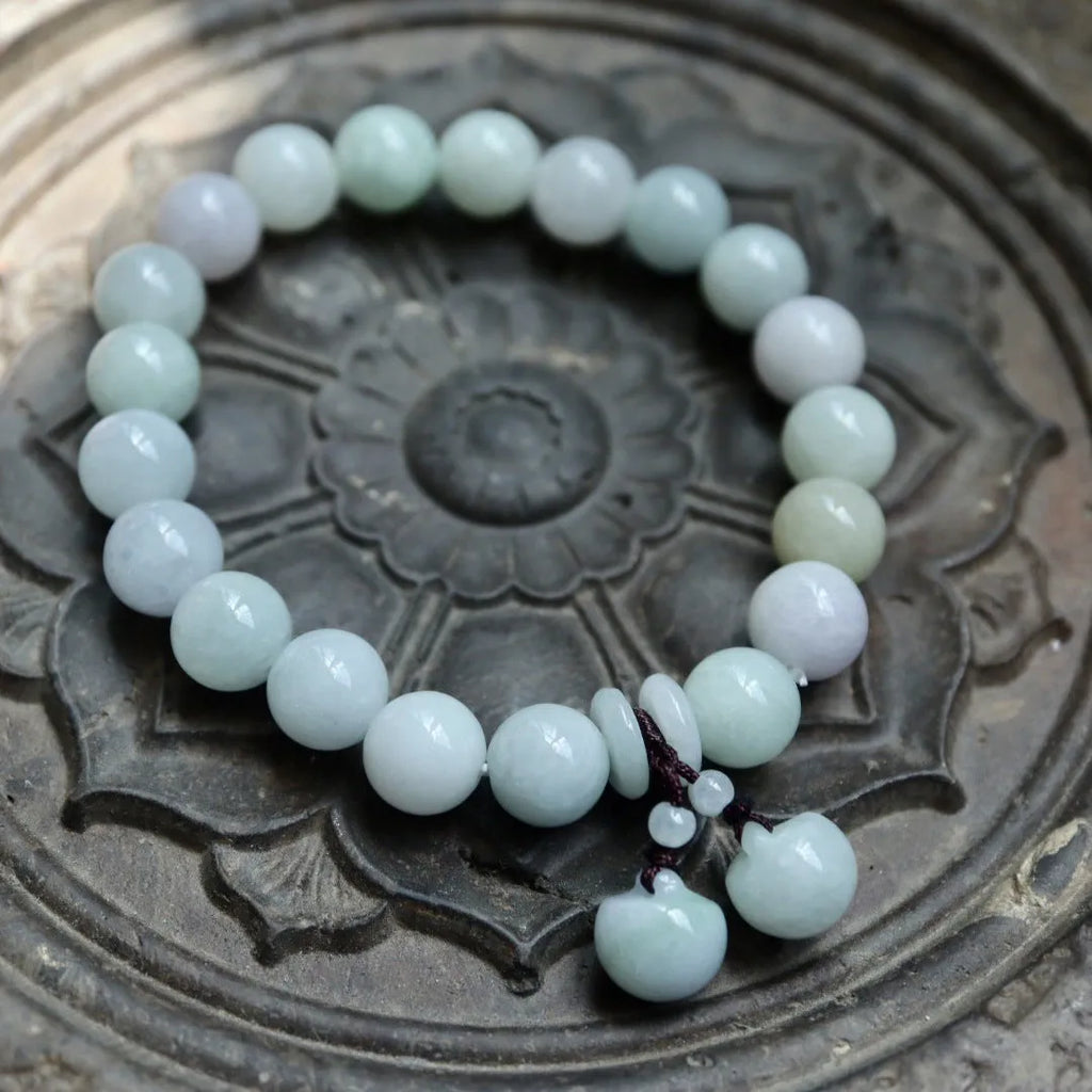 Natural emerald jade geometric pendant bracelet with hanging design