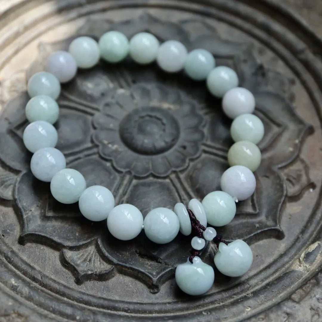 Natural emerald jade geometric pendant bracelet with hanging design