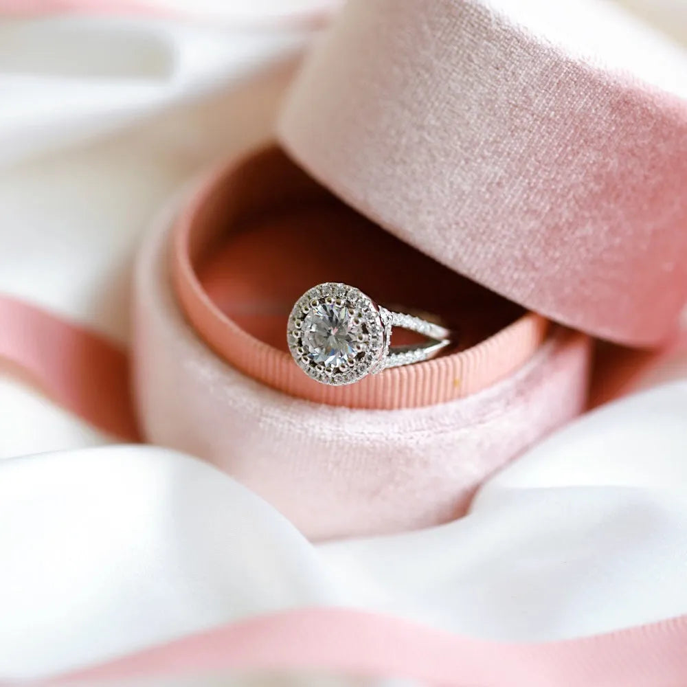 Silver ring with round cubic zirconia stones, geometric design, electroplated finish