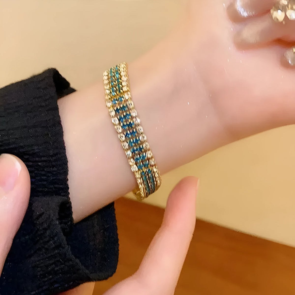 Gold full diamond bracelet for women, titanium steel inlay design, 8g weight