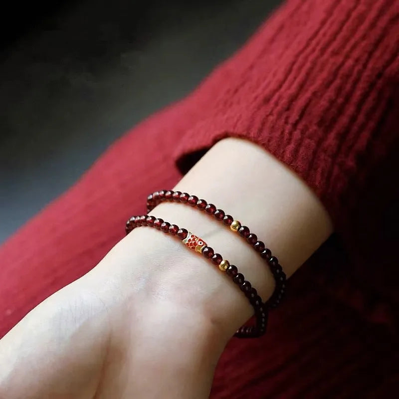 Retro wine red bracelet with micro glass beads in New Chinese style design