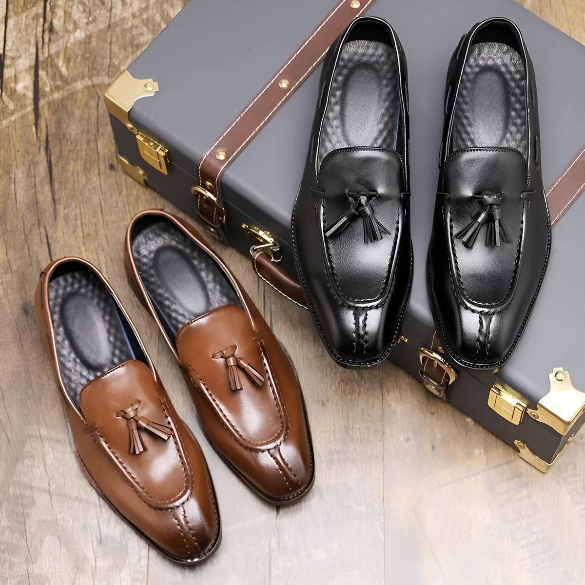 Men's black PU leather tassel shoes with tall crown upper for formal wear