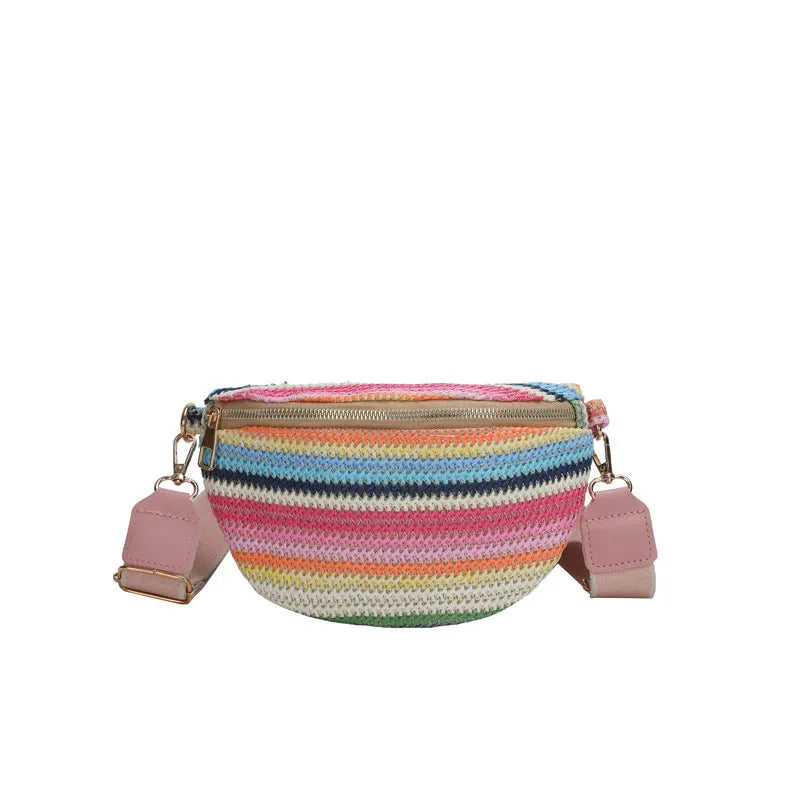 Blue or pink straw beach bag with shell shape and sandwich pockets
