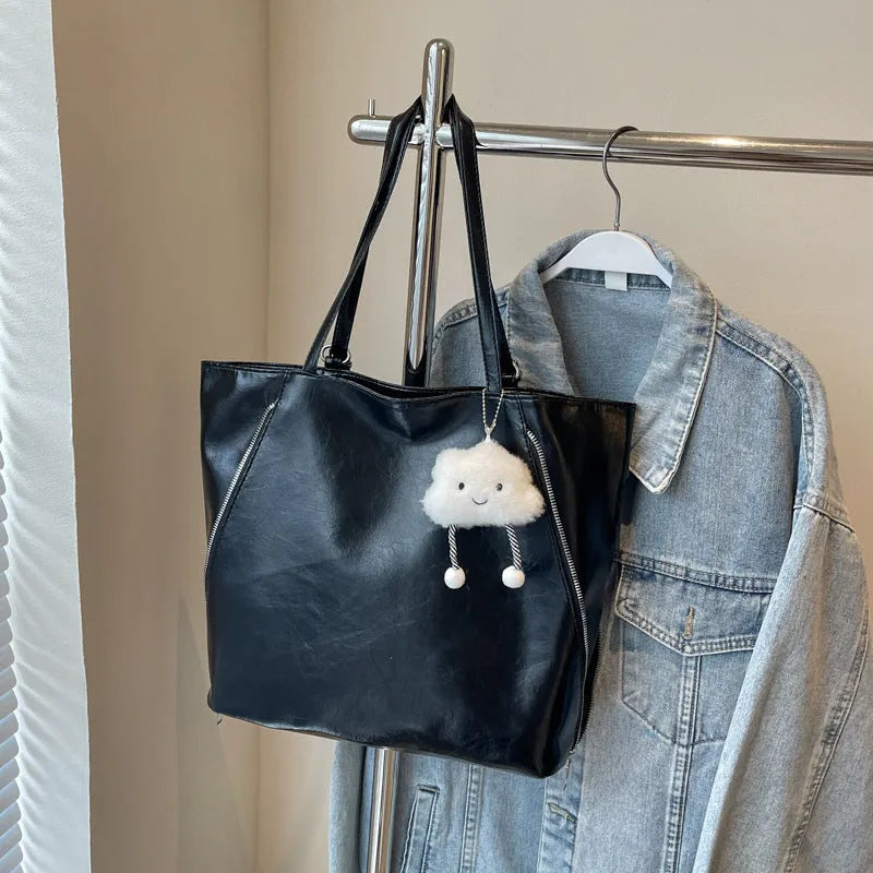 Large capacity women's tote bag in oil leather PU finish with double zipper, available in multiple colours