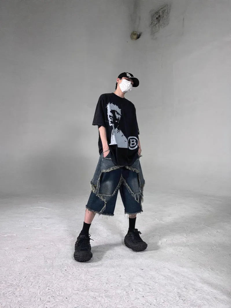 Men's blue retro denim shorts with frayed hem and five-pointed star decoration, loose fit style