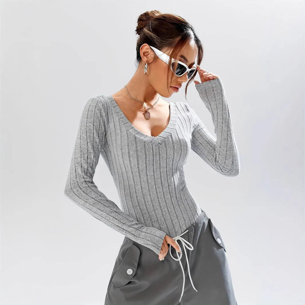 Women's deep V-neck slim fit jumpsuit with long sleeves in light gray polyester fibre