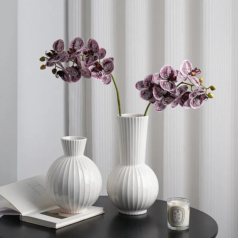 White ceramic striped ball vase American country style living room table decoration