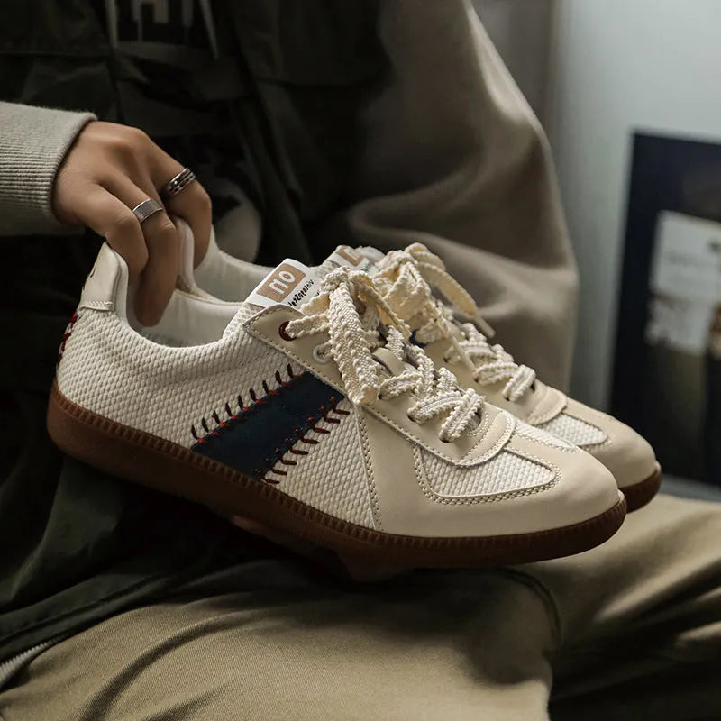 White mesh low-heel men's casual exercise sneakers with flat heel